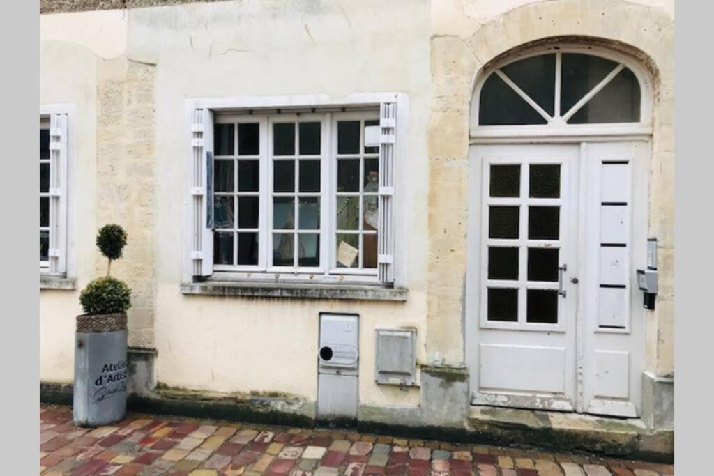 Au Coeur Du Vieux Bayeux, Logement De Charme Διαμέρισμα Εξωτερικό φωτογραφία